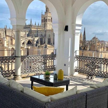 Isg Apartments The Most Exclusive Apartment In Sevillaparking Buitenkant foto