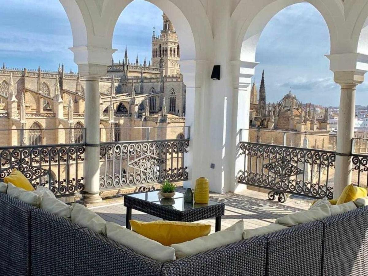 Isg Apartments The Most Exclusive Apartment In Sevillaparking Buitenkant foto