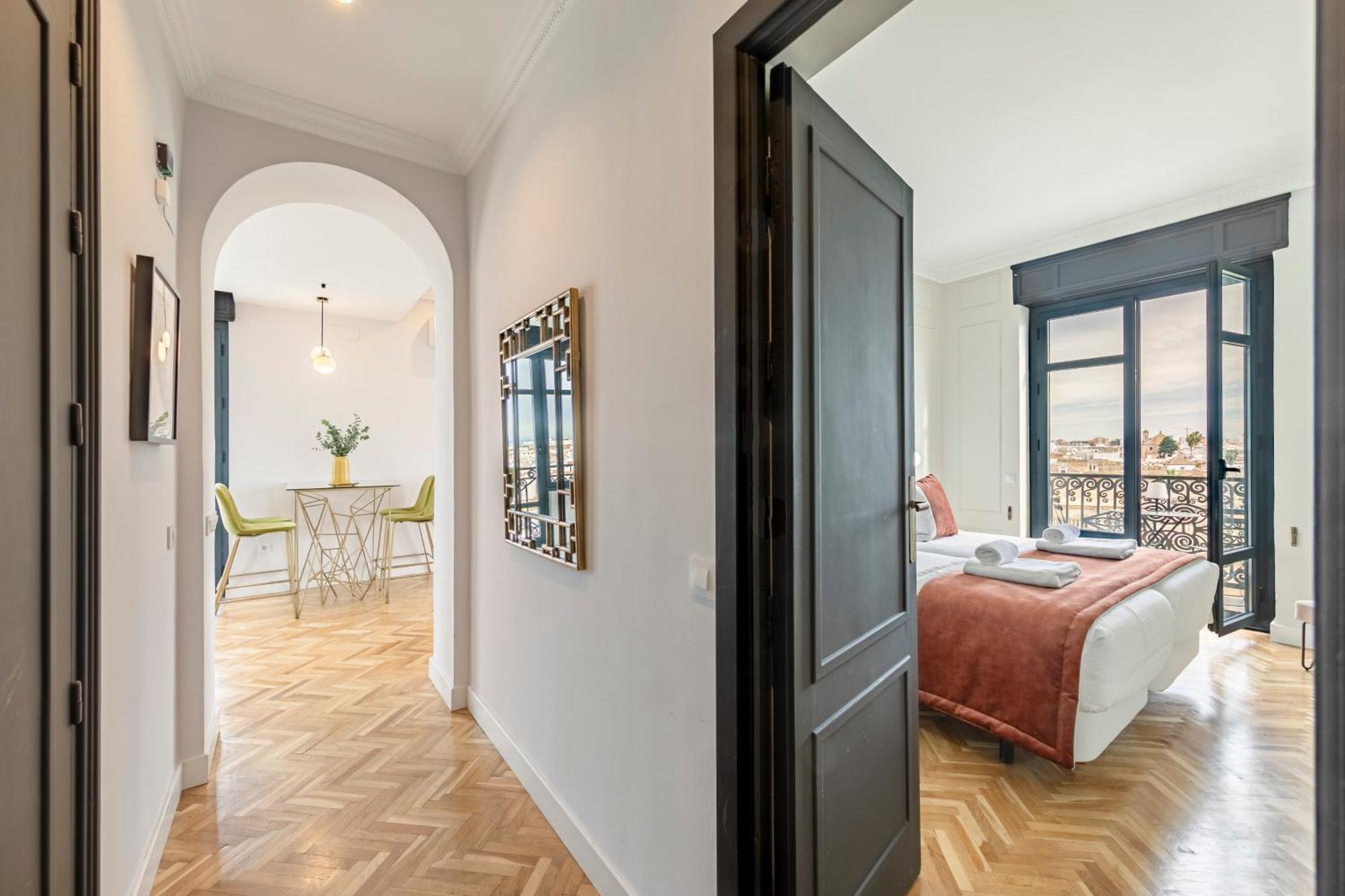 Isg Apartments The Most Exclusive Apartment In Sevillaparking Buitenkant foto