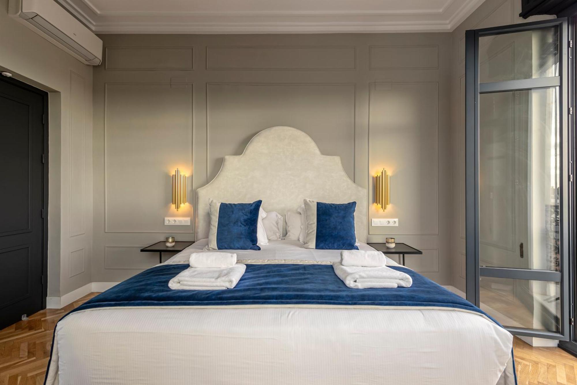 Isg Apartments The Most Exclusive Apartment In Sevillaparking Buitenkant foto