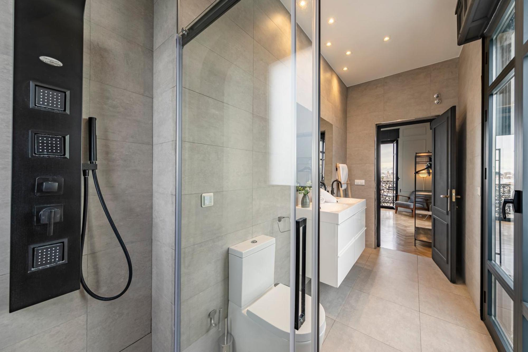 Isg Apartments The Most Exclusive Apartment In Sevillaparking Buitenkant foto