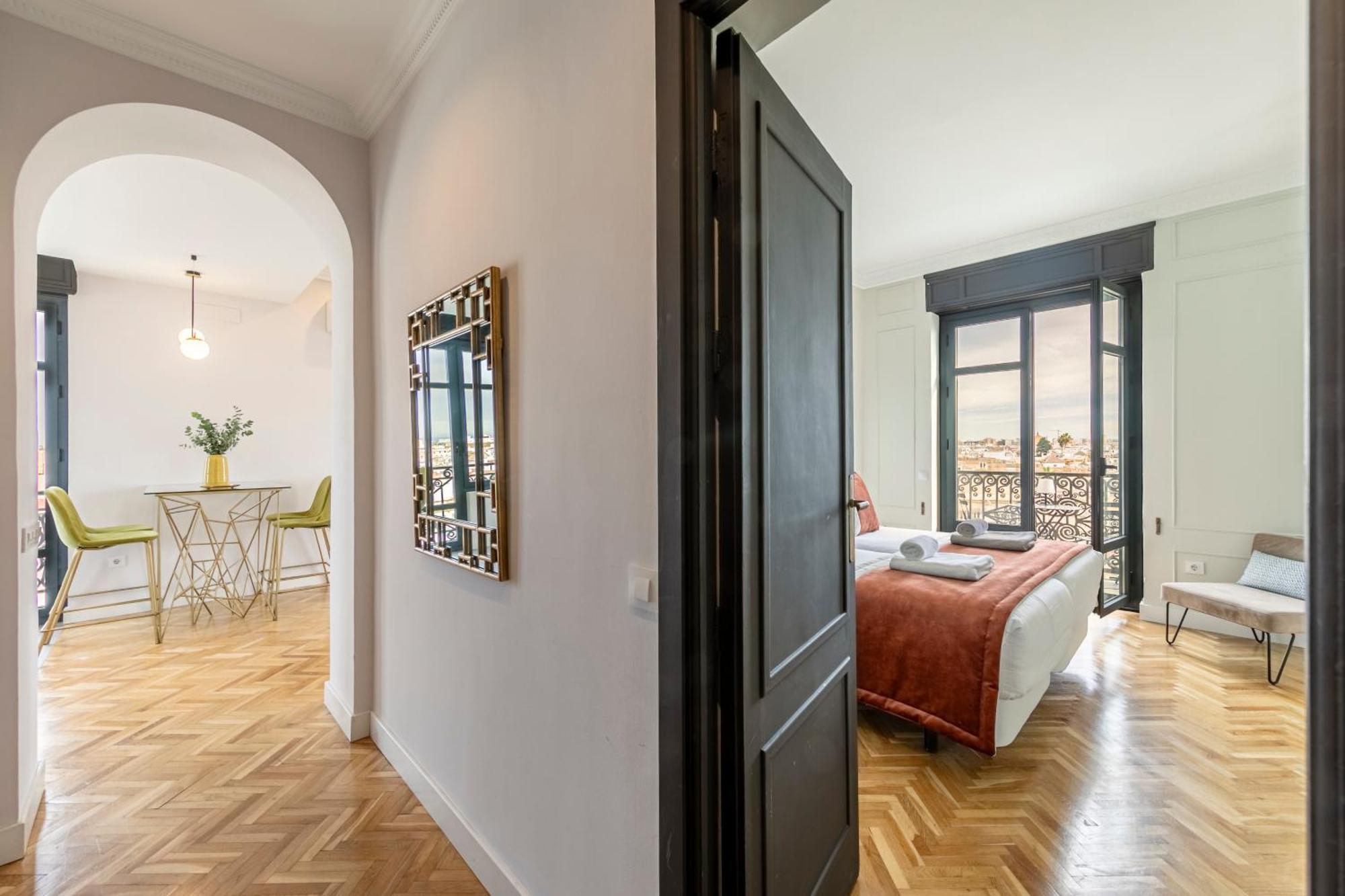 Isg Apartments The Most Exclusive Apartment In Sevillaparking Buitenkant foto