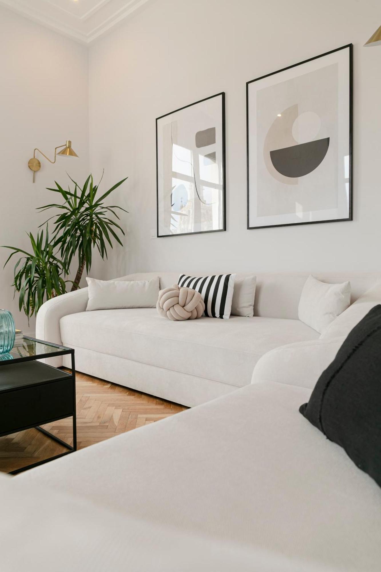Isg Apartments The Most Exclusive Apartment In Sevillaparking Buitenkant foto