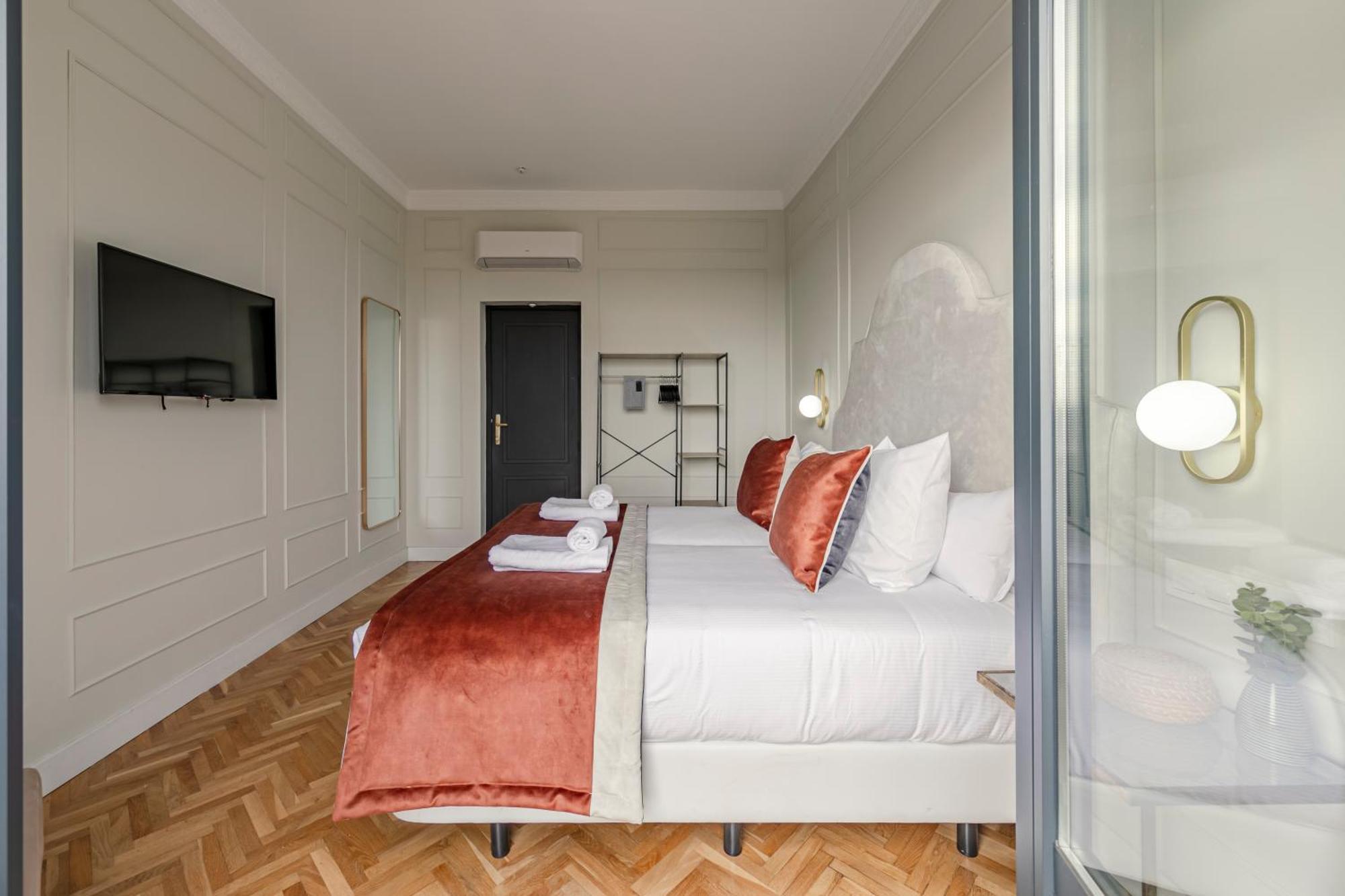 Isg Apartments The Most Exclusive Apartment In Sevillaparking Buitenkant foto
