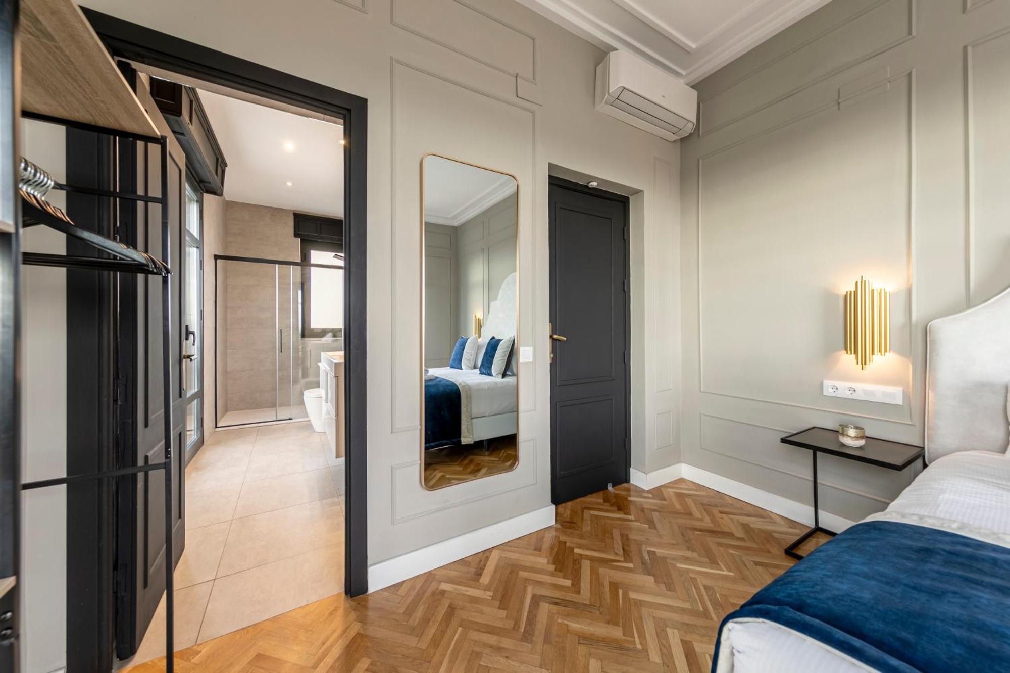 Isg Apartments The Most Exclusive Apartment In Sevillaparking Buitenkant foto