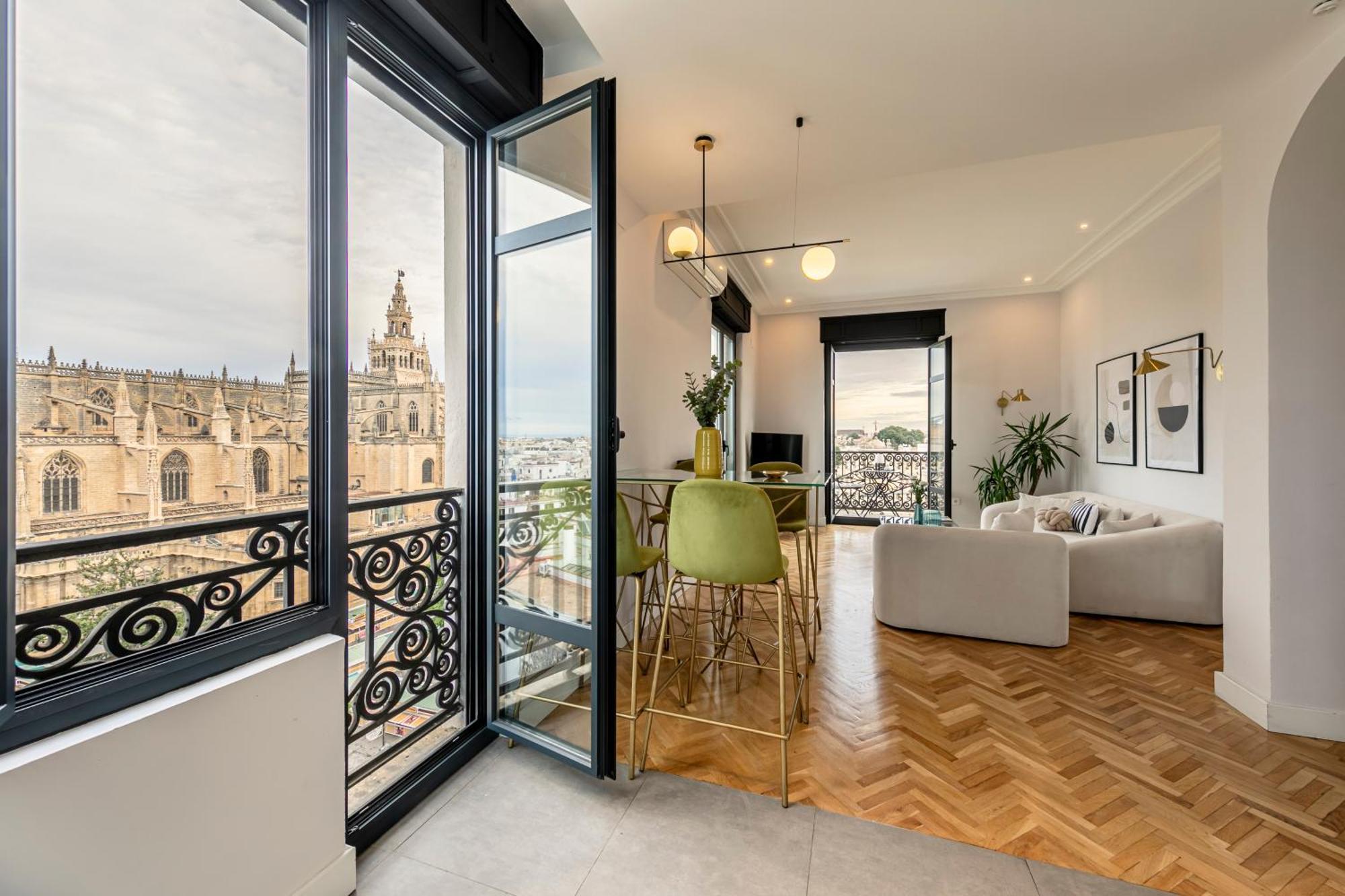 Isg Apartments The Most Exclusive Apartment In Sevillaparking Buitenkant foto