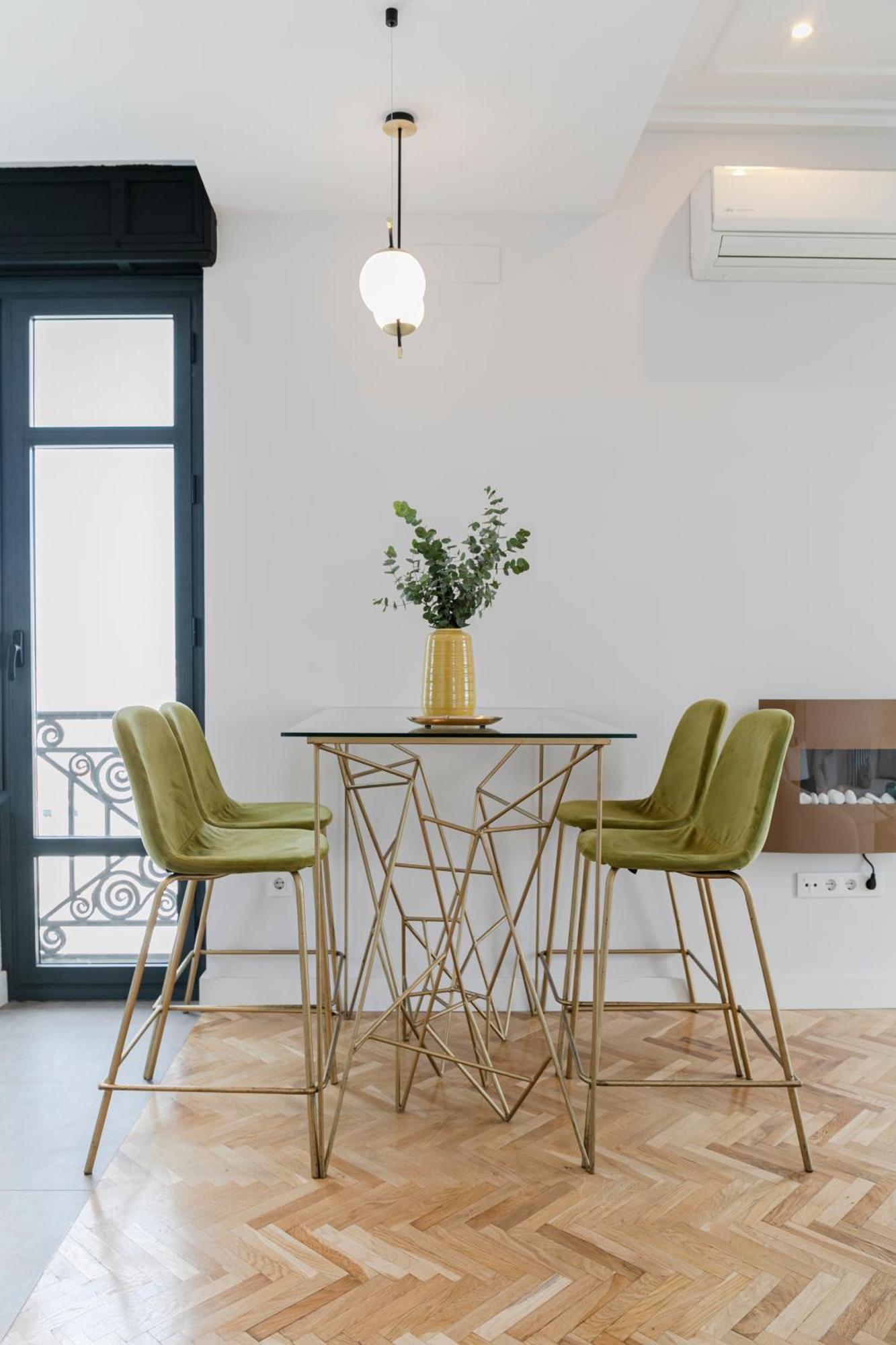 Isg Apartments The Most Exclusive Apartment In Sevillaparking Buitenkant foto