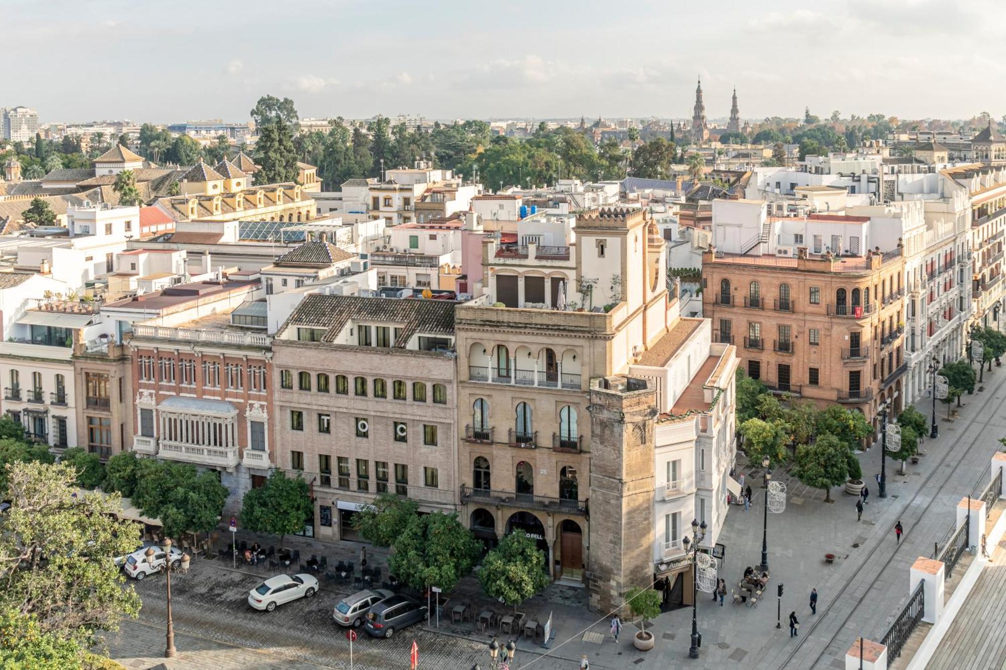 Isg Apartments The Most Exclusive Apartment In Sevillaparking Buitenkant foto