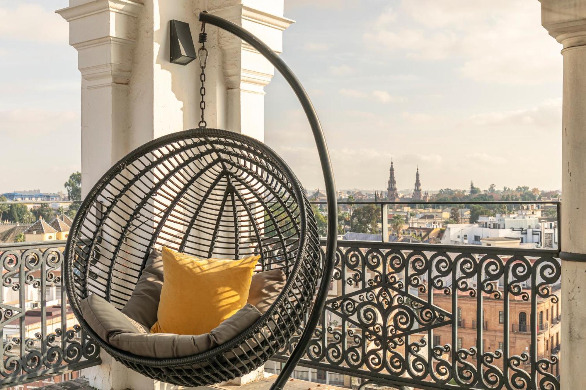 Isg Apartments The Most Exclusive Apartment In Sevillaparking Buitenkant foto