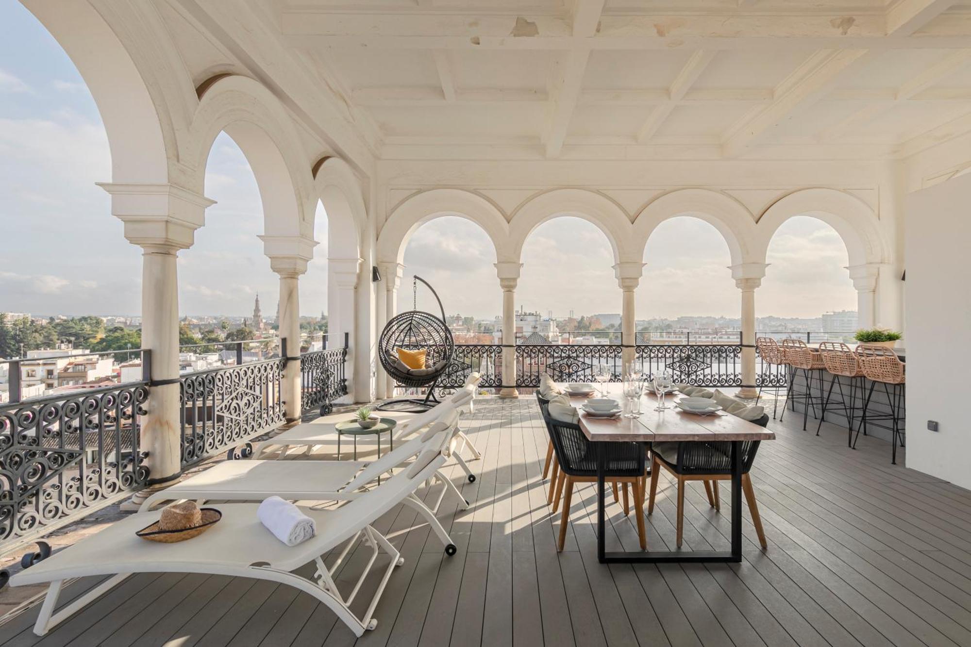 Isg Apartments The Most Exclusive Apartment In Sevillaparking Buitenkant foto